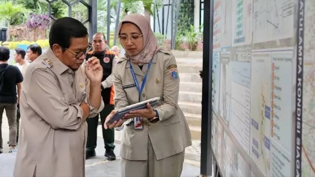 Gubernur Pramono Anung Tinjau Penanganan Banjir Lokal di Jakarta Utara