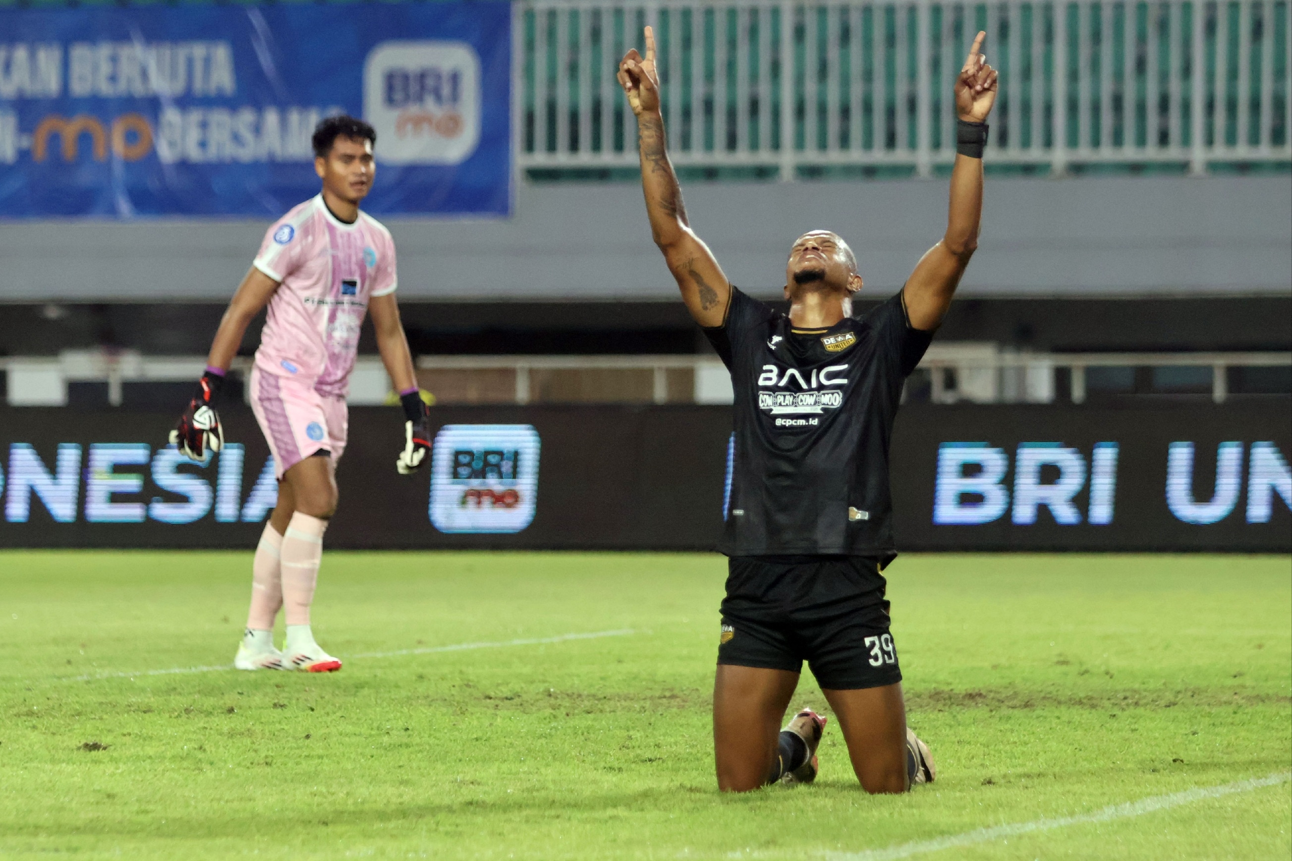 Dewa United vs PSBS Biak: Alex Martins Hattrick, Pasukan Tangsel Kunci Tiket ke Asia