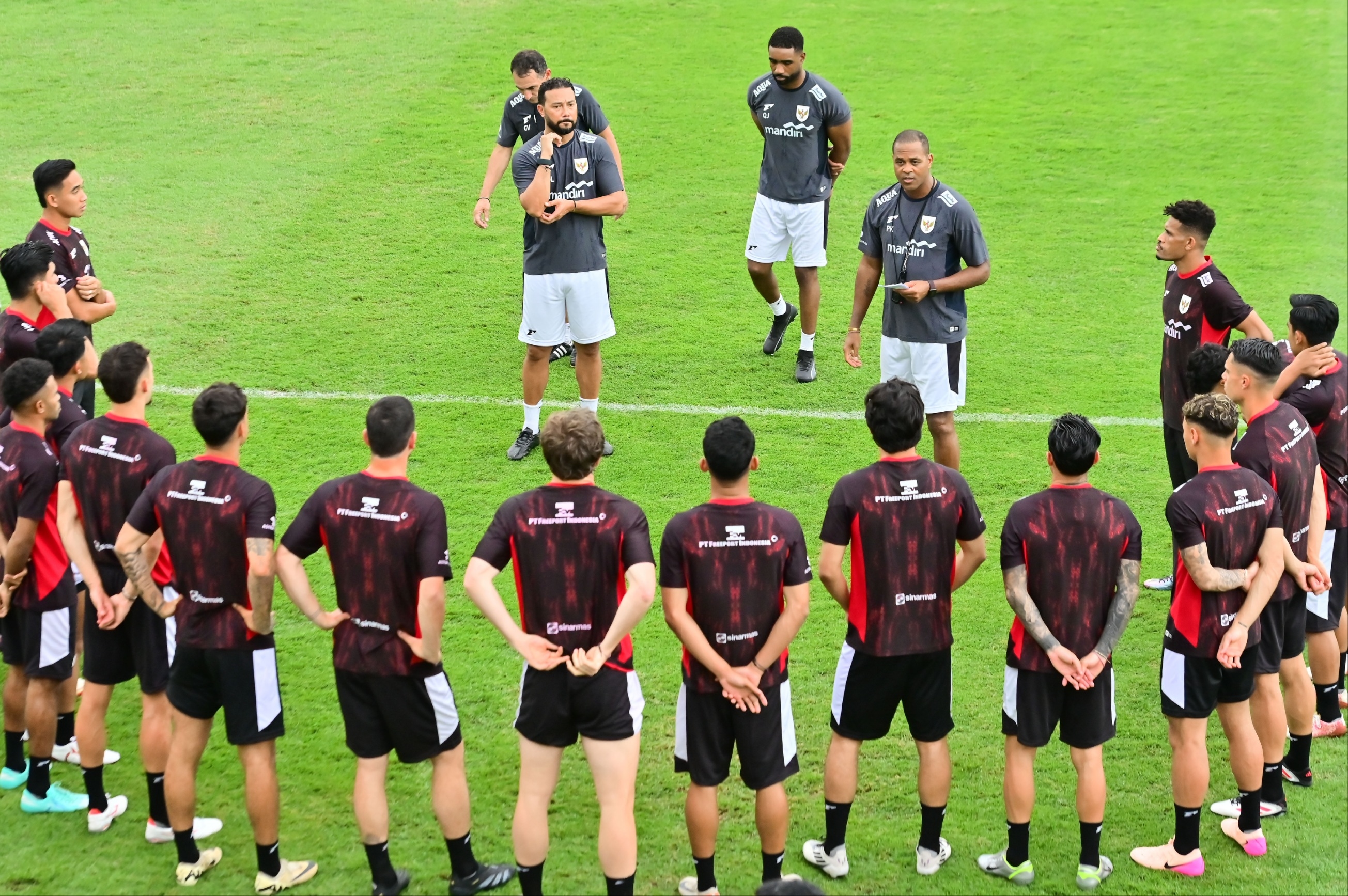 Patrick Kluivert Sudah Bicara Langsung, Elkan Baggott Memang Pilih Fokus ke Klub