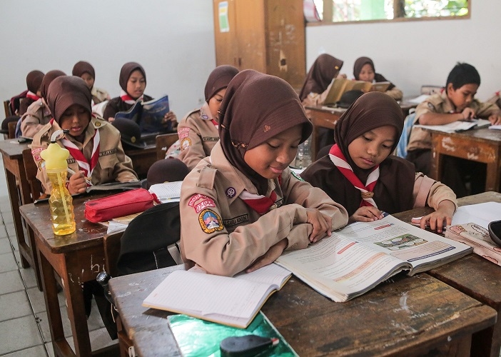 Putusan MK Soal Pendidikan Dasar Gratis Butuh Reformasi Alokasi Dana Pendidikan dari APBN