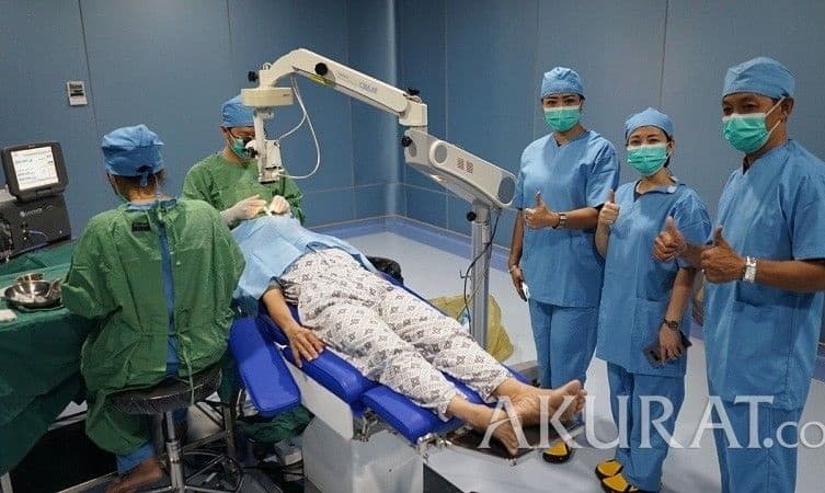 Kemensos Fasilitasi 1.300 Lansia Operasi Katarak Gratis dalam Memperingati Hari Lanjut Usia