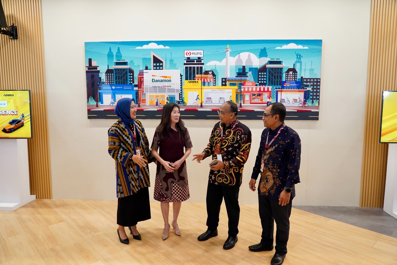 Danamon, Adira Finance dan MUFG Tawarkan Beragam Keuntungan Menarik Selama IIMS Surabaya 2025