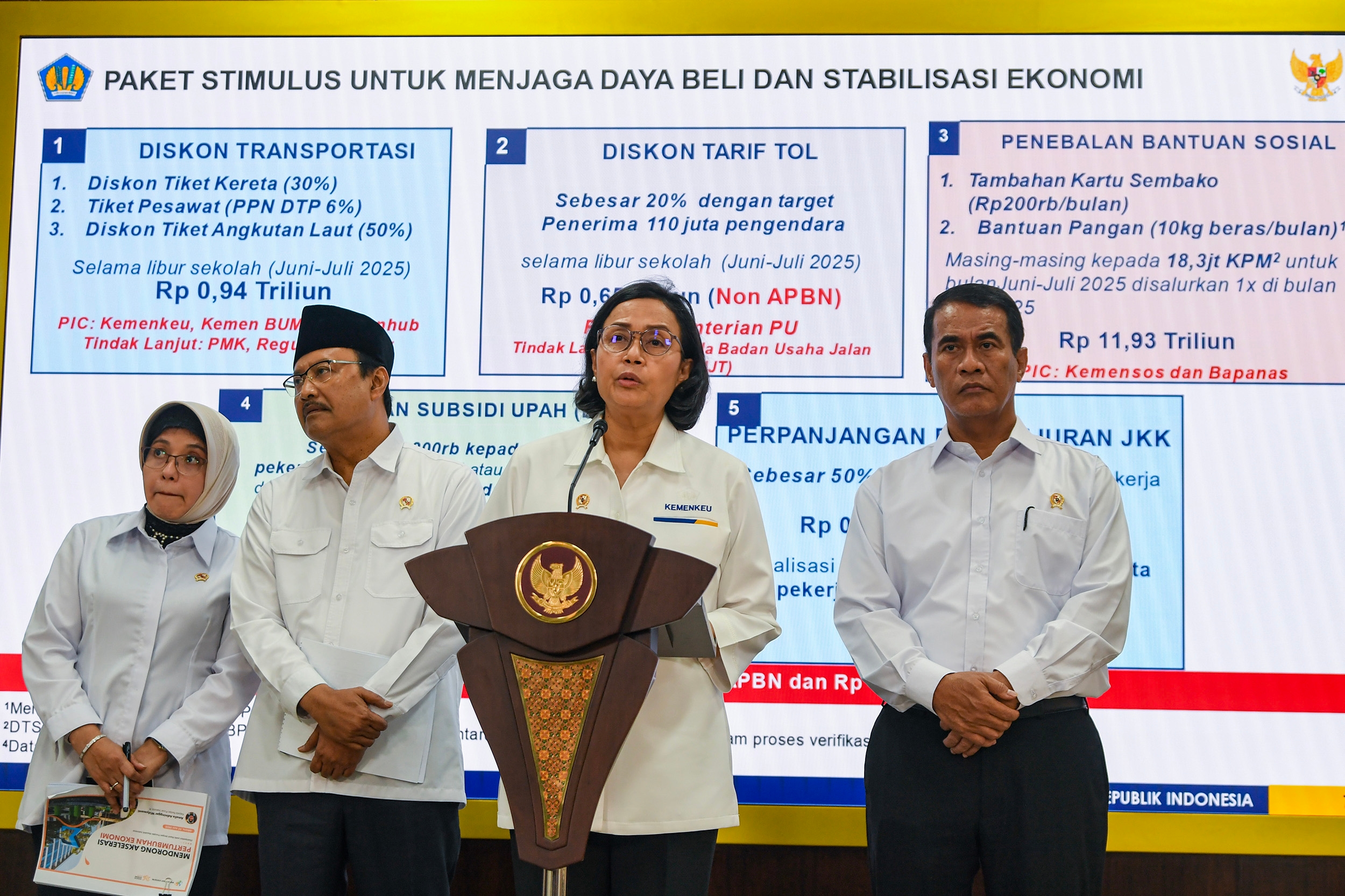 Respons Gelombang PHK, Pemerintah Perpanjang Diskon Tarif JKK 50 Persen