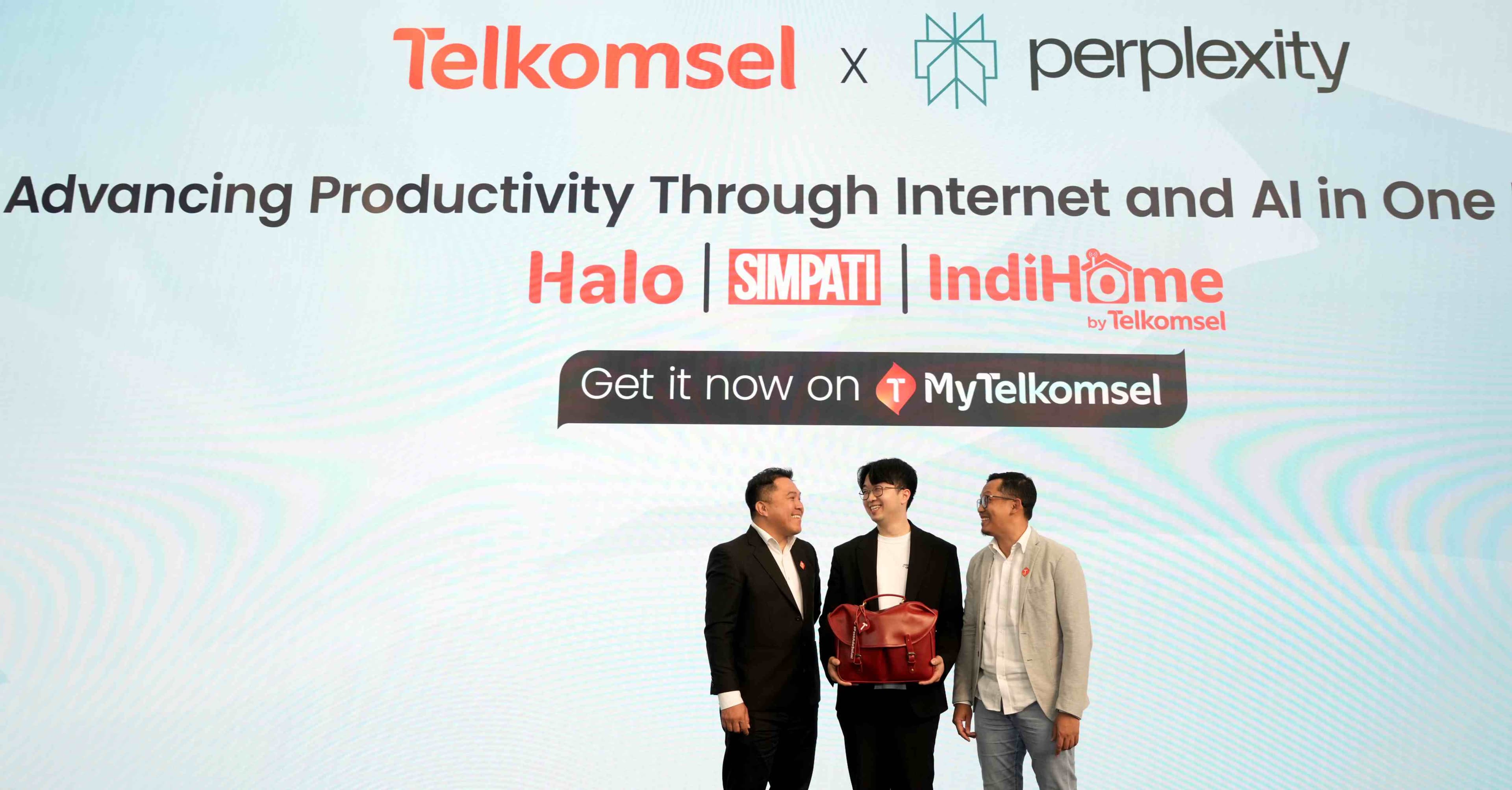 Hadirkan Paket Bundling AI Pertama di Indonesia, Telkomsel dan Perplexity Umumkan Kemitraan Strategis