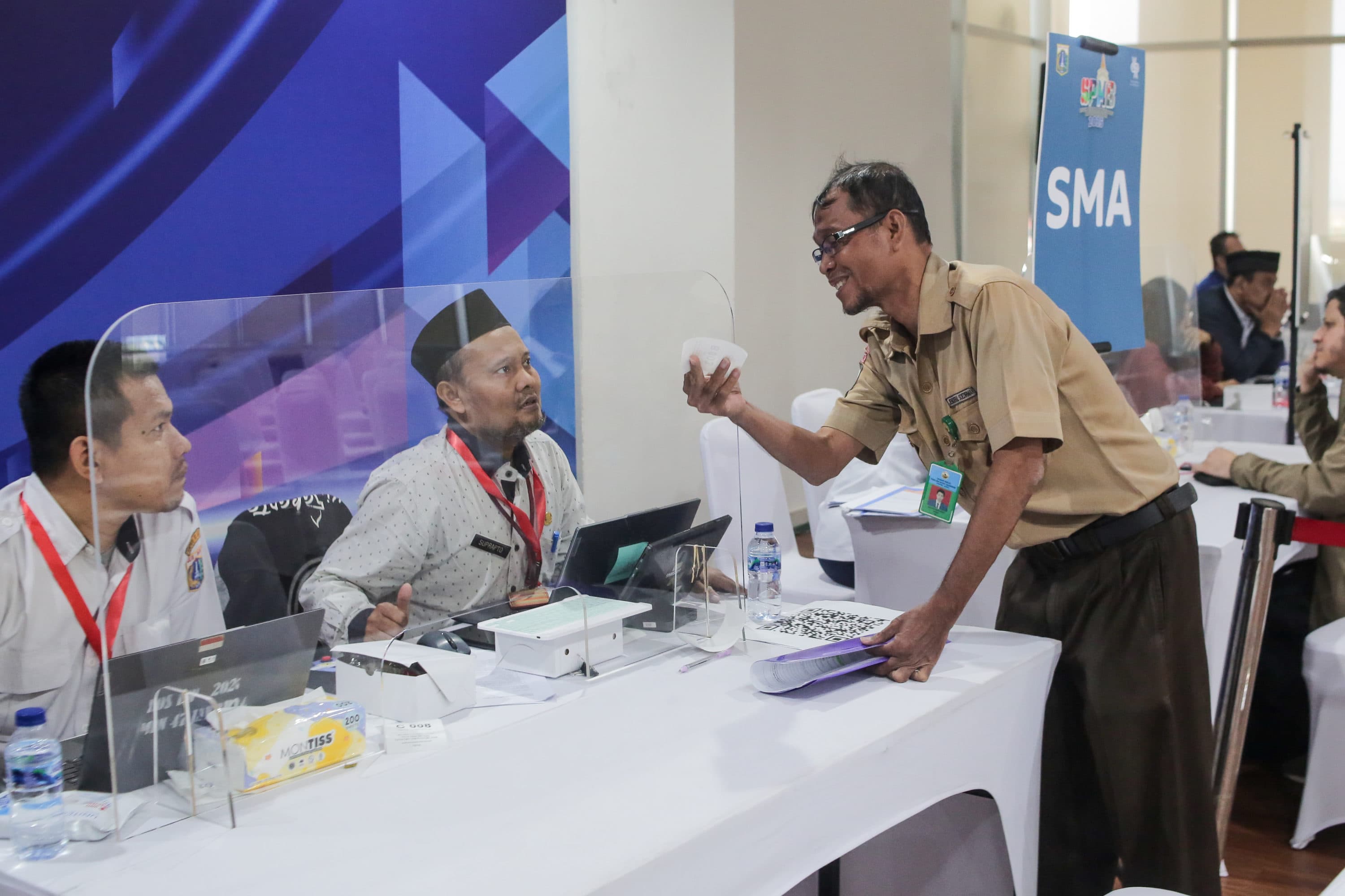 DPR Soroti SPMB 2025: Jual-Beli Kursi dan Pemalsuan Data Harus Diberantas