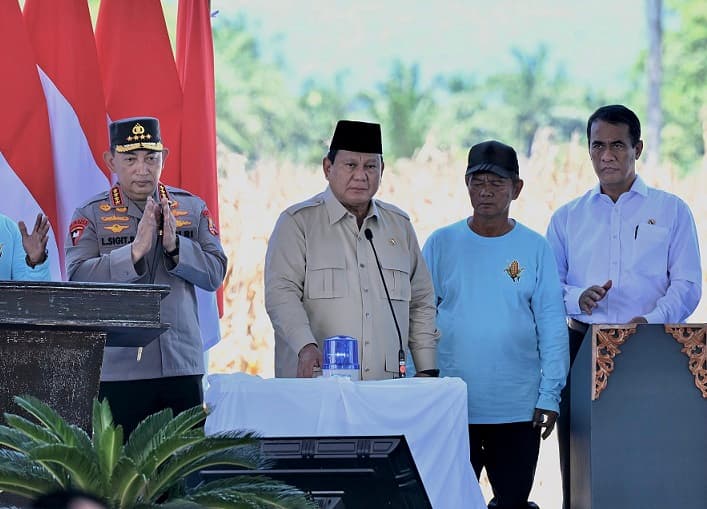 Presiden Prabowo Resmikan Groundbreaking 18 Gudang Polri dan Gudang Dryer Jagung