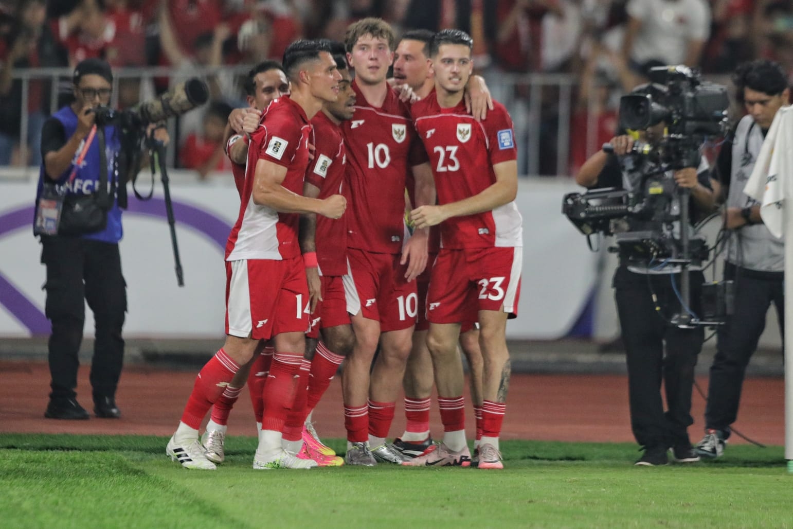 Indonesia vs China: Penalti Ole Romeny Bawa Garuda Unggul Sementara 1-0