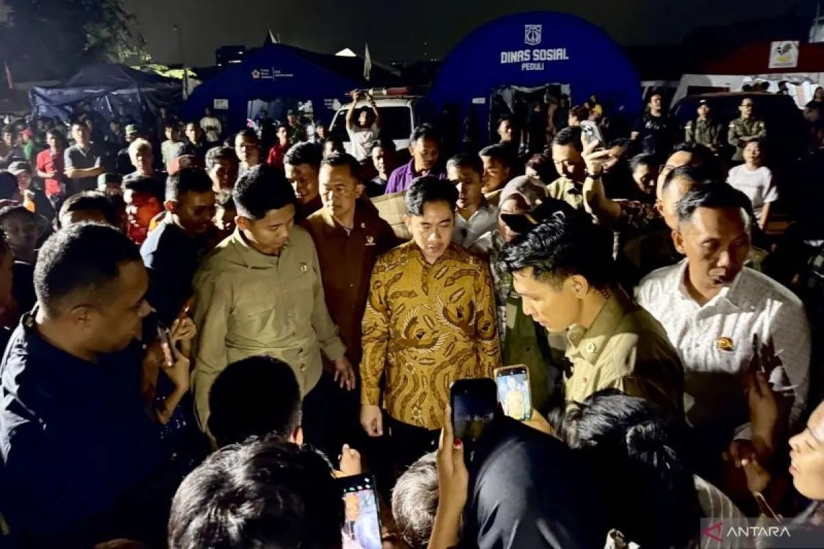 Kapuk Muara Kebakaran, Gibran Minta Tenda Pengungsian Layak Huni dan Bantuan Logistik Lancar