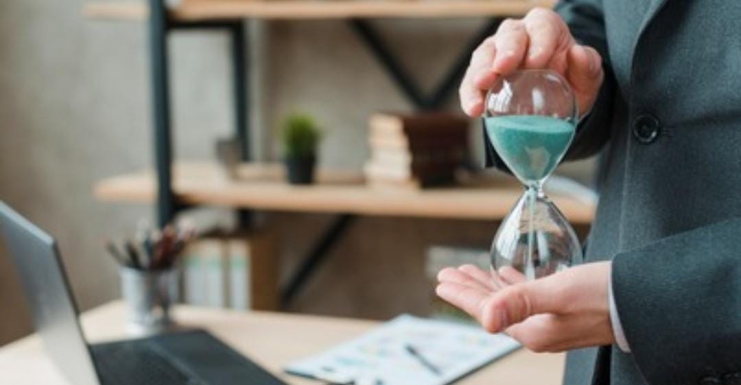 Lagi Gabut? Coba 5 Tips Ini Biar Waktu Kamu Enggak Sia-sia! Nomor 3 Bikin Dompet Tebal!