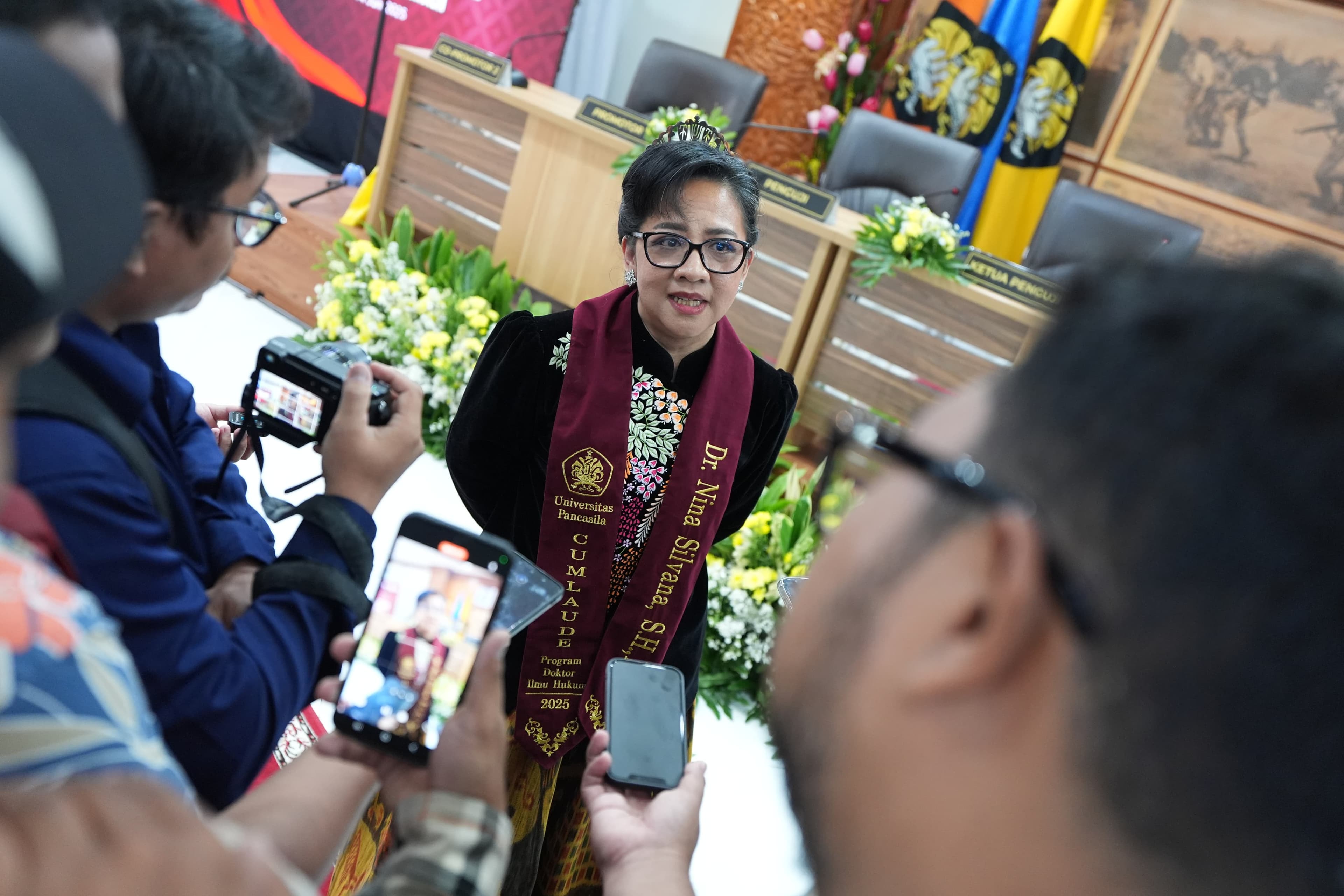 Istri Bos Persija Raih Gelar Doktor, Berharap Bermanfaat untuk Olahraga Indonesia