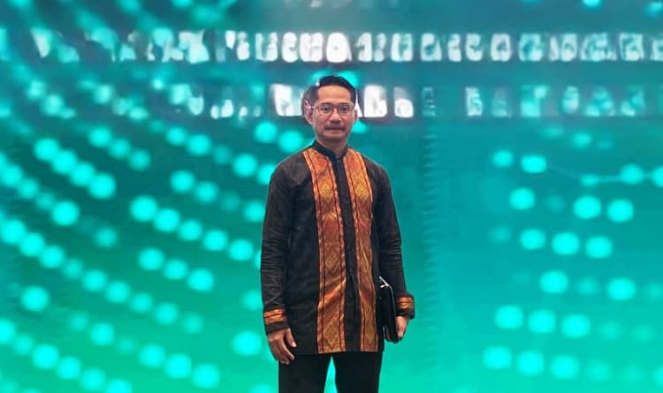 Ketika Algoritma Membentuk Budaya: Ancaman AI terhadap Jati Diri Manusia