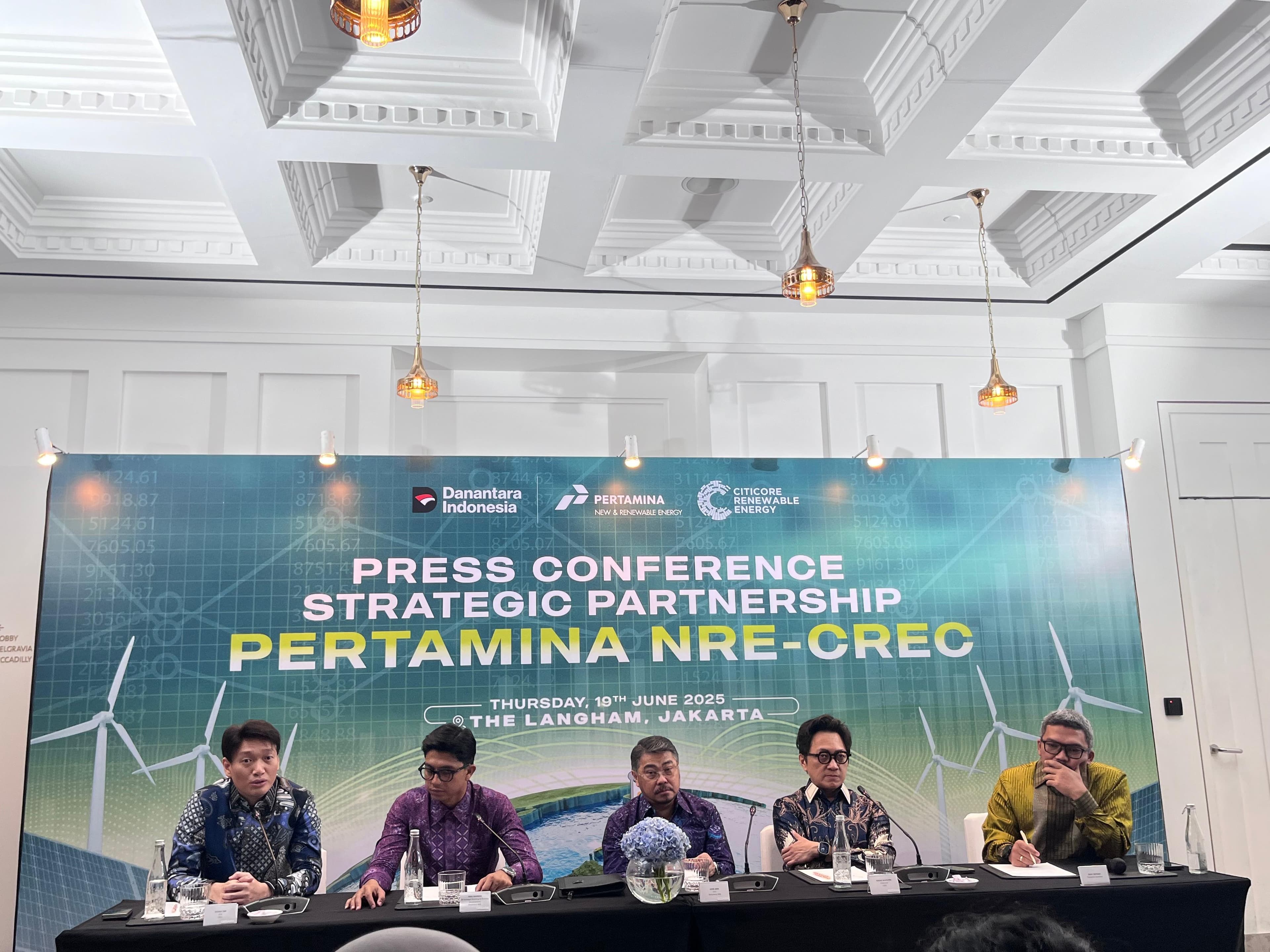 Dukung Ekspor Listrik Singapura, Pertamina NRE Bakal Groundbreaking Panel Surya