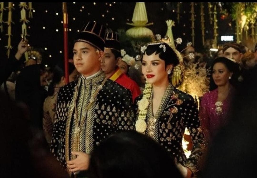 Elegan dan Penuh Makna! Ini Filosofi Baju Adat Jawa Tengah Saat Ngunduh Mantu Al Ghazali & Alyssa Daguise
