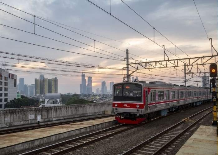 Cara ke PRJ Jakarta Fair 2025 Naik KRL dan TransJakarta, Cek Rutenya di Sini