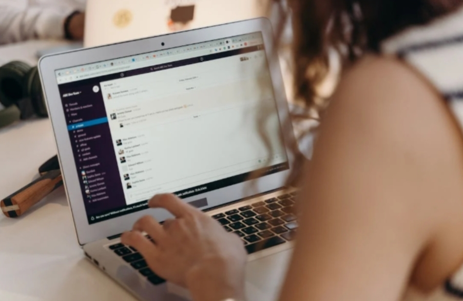 Mau Melamar Kerja? Perhatikan Beberapa Hal Penting Ini! Berikut Contoh Surat Lamaran via Email yang Baik dan Benar!
