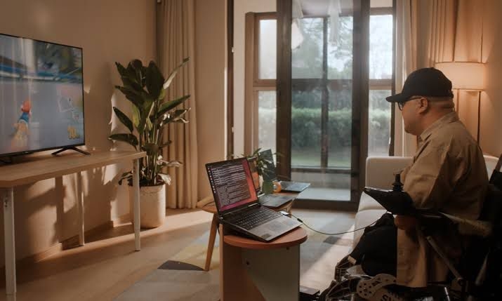 China Uji Coba Implan Otak Pertama, Pasien Lumpuh Bisa Main Game Hanya dengan Pikiran