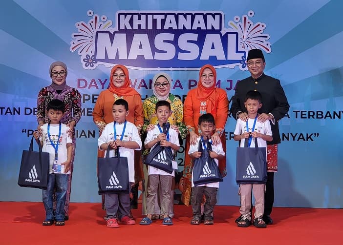 Khitan Massal Pecahkan Rekor MURI: PAM Jaya Tebar Manfaat, Beri Uang Saku hingga Pasok Air Bersih Warga Jakarta