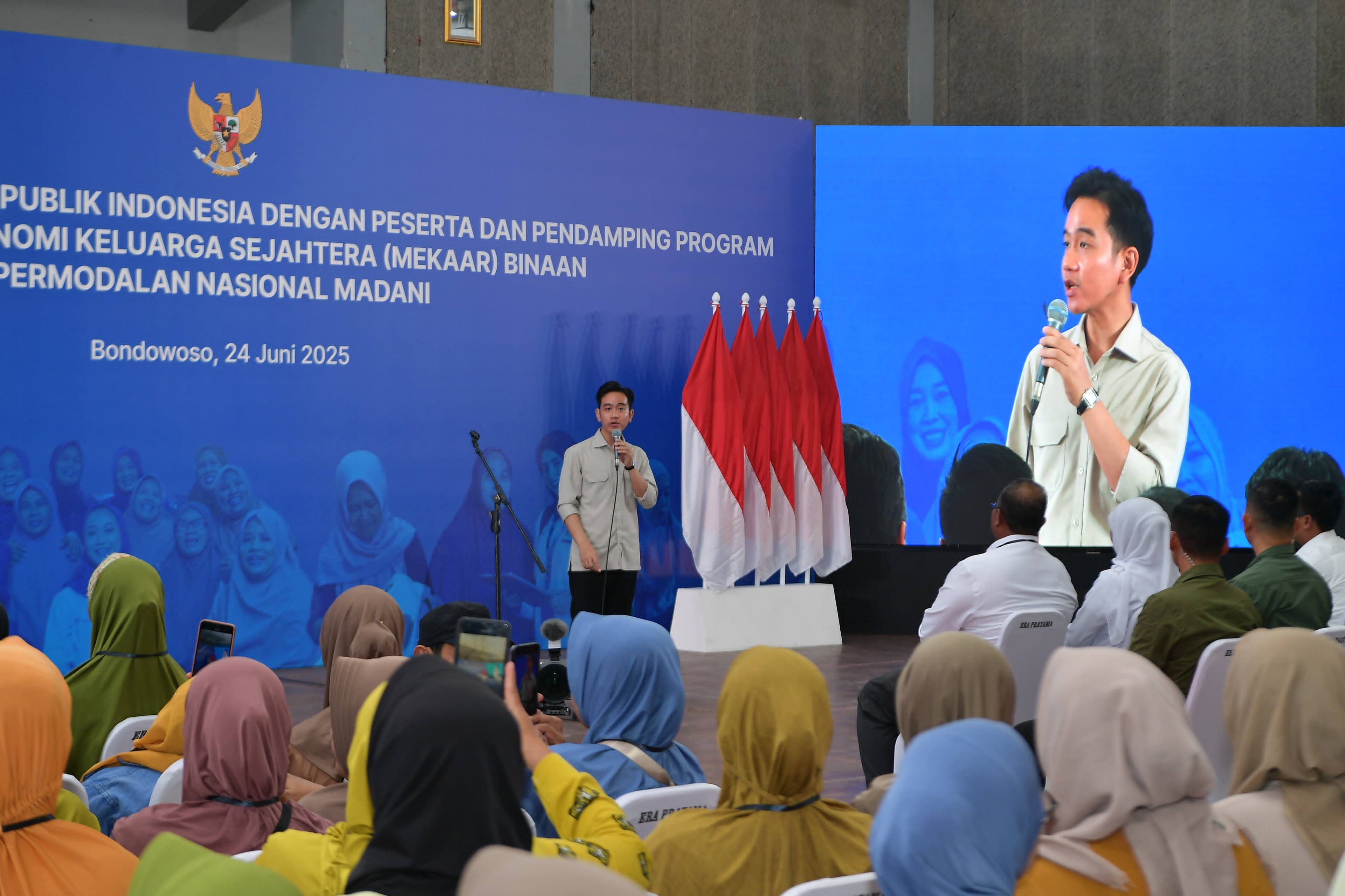 Punya Disiplin Tinggi, Gibran Harap Ibu-ibu Nasabah PNM Mekaar Bondowoso Bisa Naik Kelas