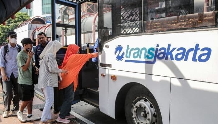Transjakarta Ubah Rute, Imbas Aksi Demo, Cek Jalur Alternatif Anda di Sini!
