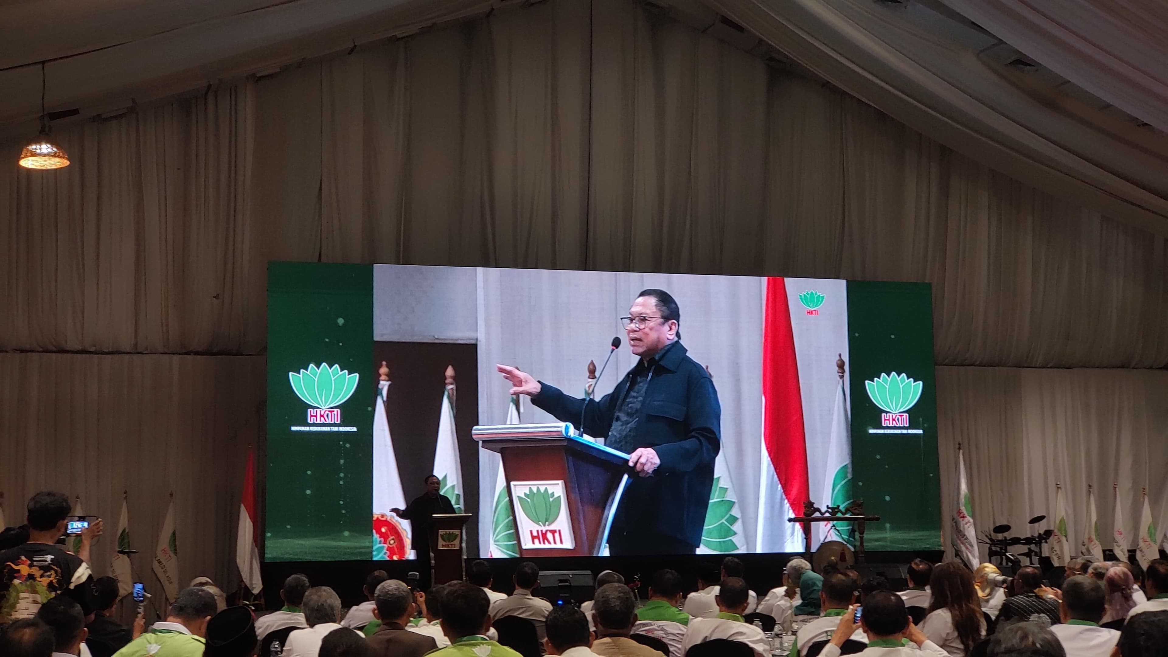 Mentan Serukan Persatuan HKTI Kepada Ketua Umum Terpilih Sudaryono