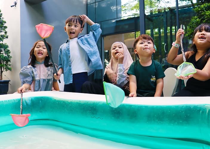Ajari Anak Sayang Bumi, Hotel Episode Gelar Champions of The Future: A Journey from Trash to Treasure