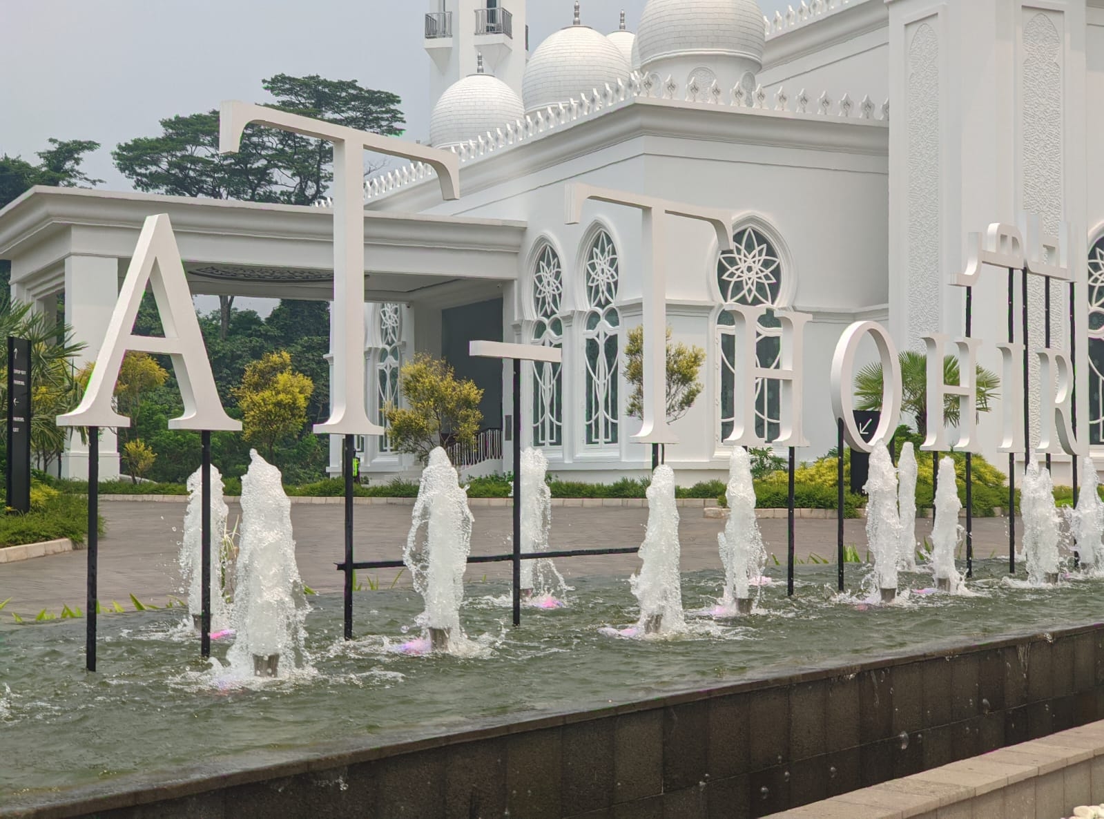 Hendropriyono Kunjungi Masjid At Thohir