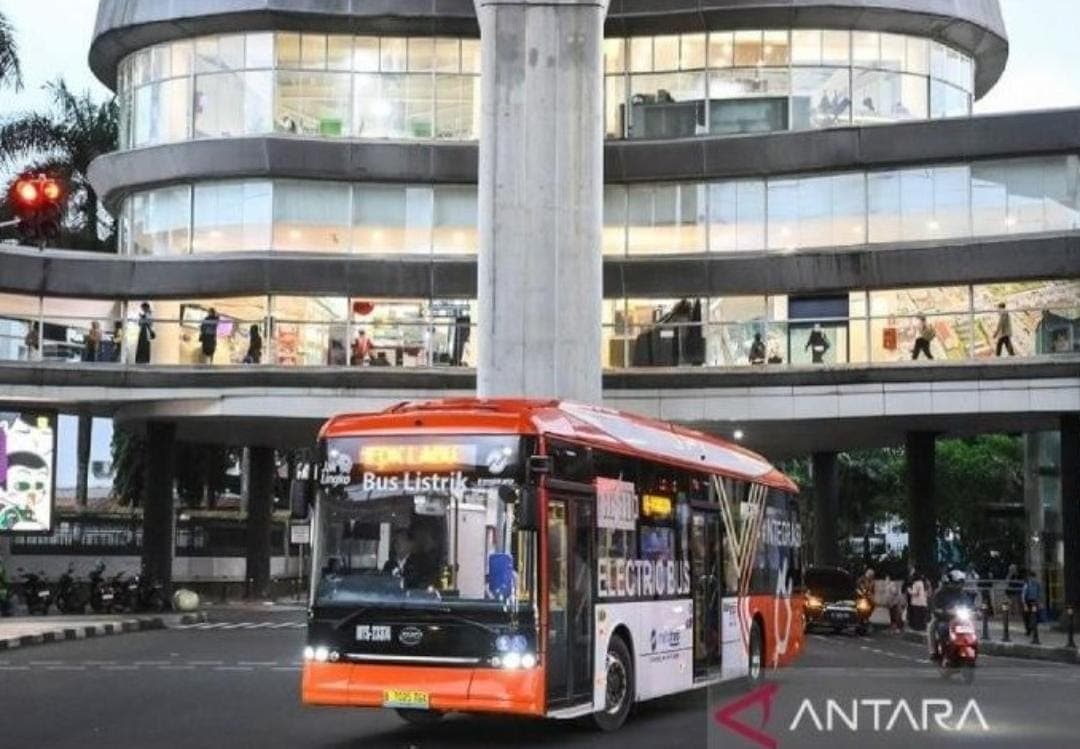 Rute ke Stasiun Pasar Senen dengan Kereta dan Transjakarta: Cepat & Hemat!