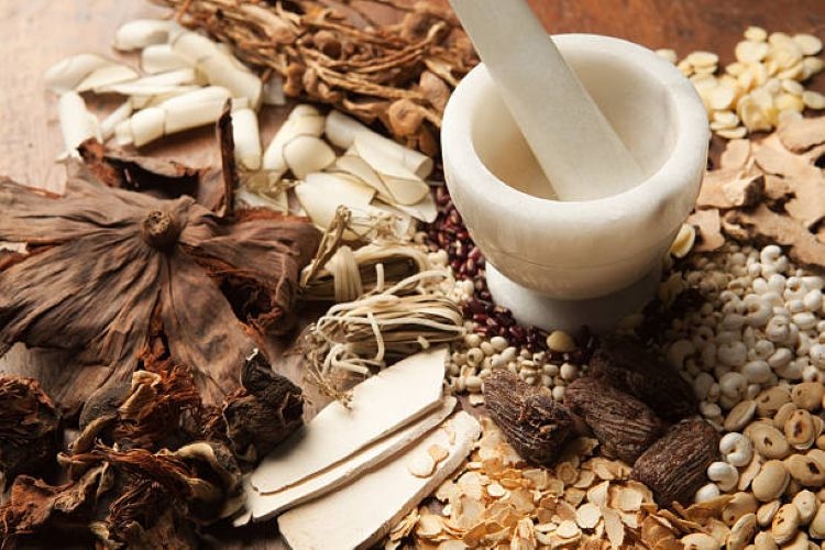 7 Ramuan Herbal untuk Menurunkan Berat Badan yang Terbukti Ampuh