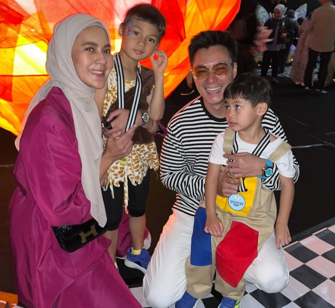 Kompak Hadir di Wisuda Anak, Baim Wong dan Paula Verhoeven Pamer Senyuman