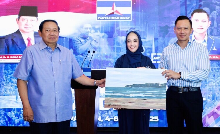 Ingrid Kansil Dapat Lukisan Langsung dari SBY: Seni Itu Tak Ternilai