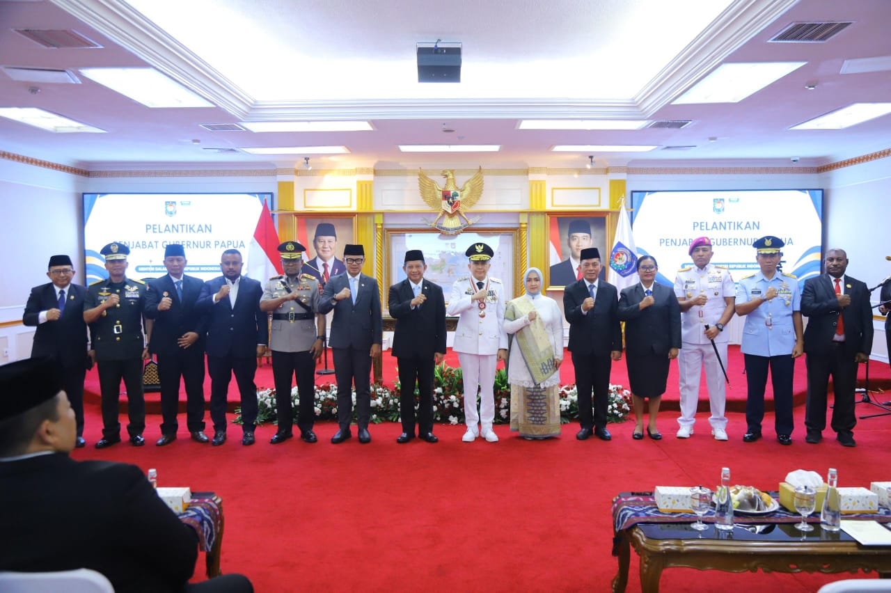 Mendagri Doakan Danlantamal X Jayapura Naik Pangkat Saat Melantik Pj Gubernur Papua