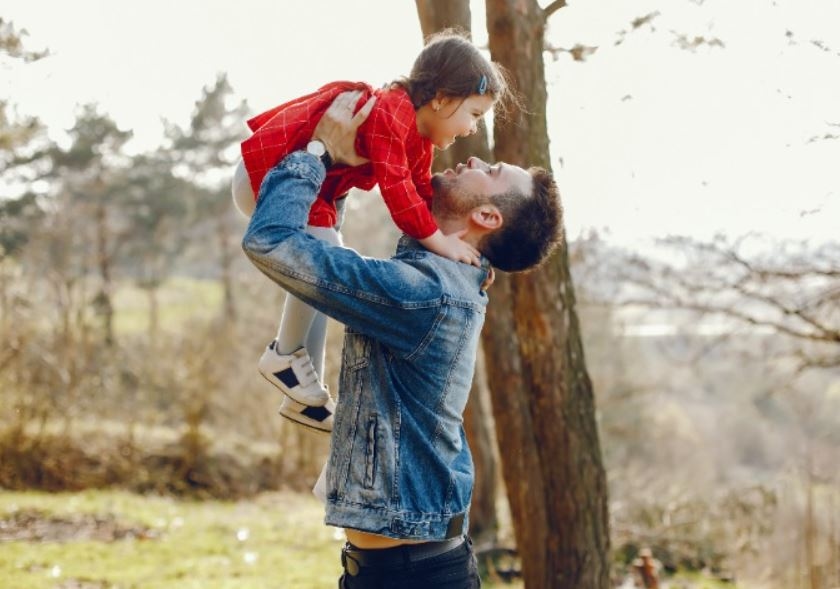 5 Pengaruh Sosok Ayah terhadap Anak Perempuan, Yuk Pahami Sebelum Terlambat!