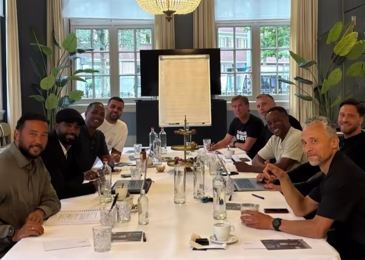 Patrick Kluivert Kumpulkan Seluruh Asistennya di Belanda, Mulai Bersiap ke Putaran 4?