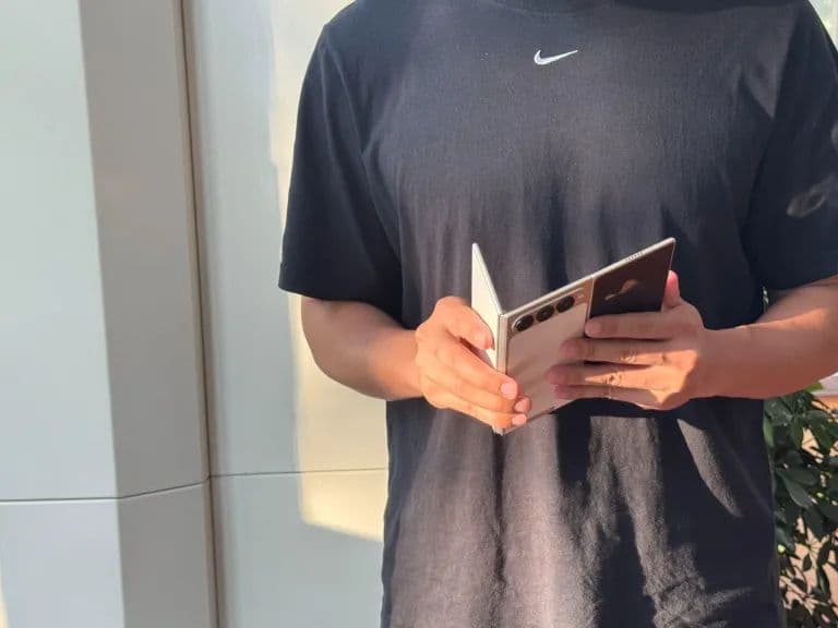 Tecno Tampilkan Konsep Ponsel Tri-Fold untuk Saingi Samsung di Pasar Lipat