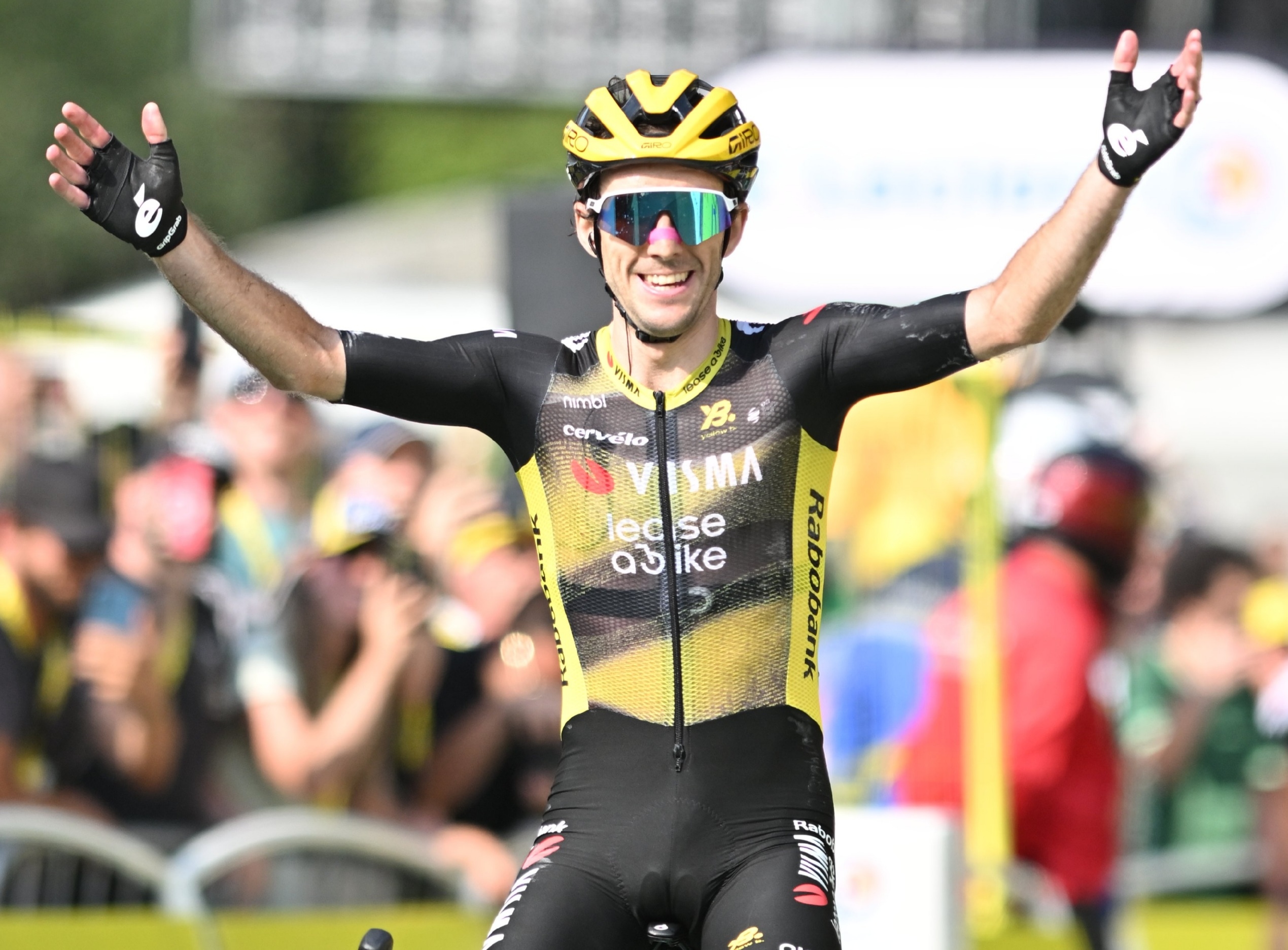 Tour De France: Simon Yates Menangi Etape 10, Ben Healy Rebut Jersey Kuning dari Pogacar