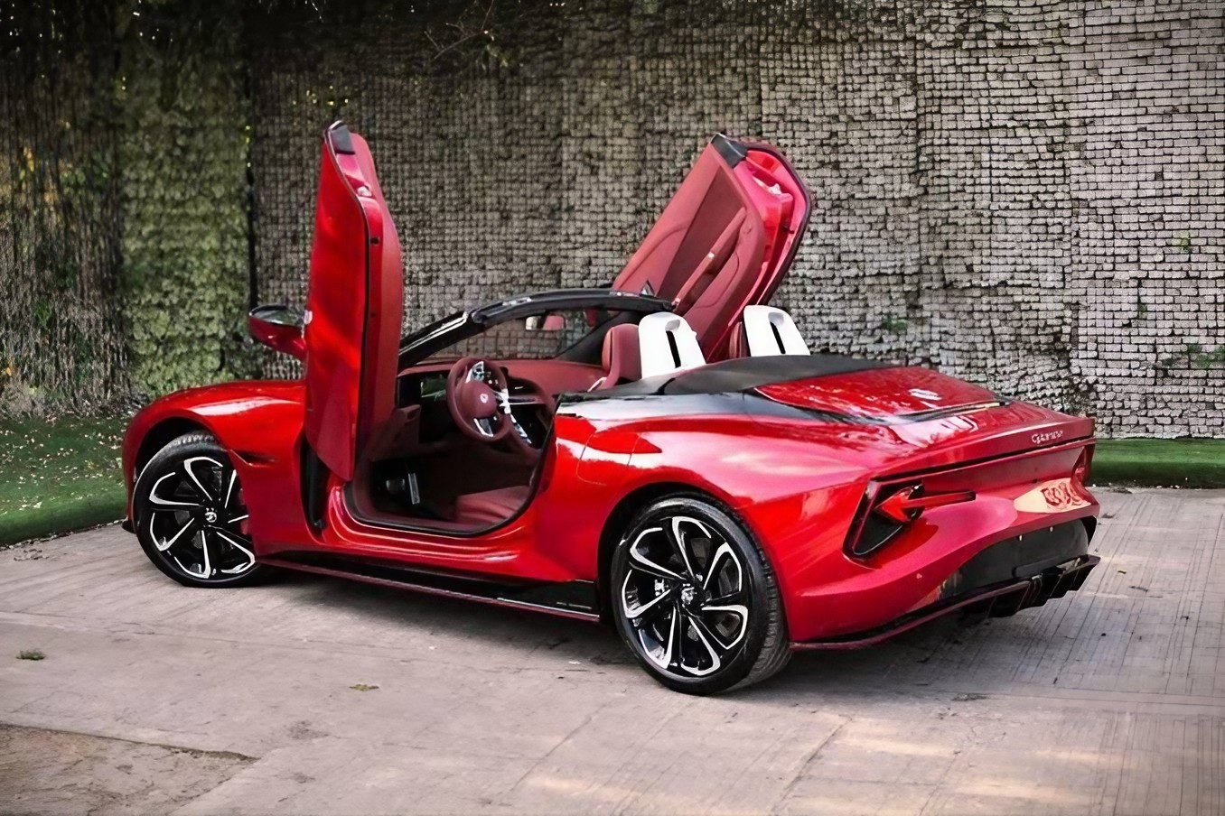 Tanpa ke Bengkel, Begini Cara Ganti Oli Mobil MG Sendiri di Rumah