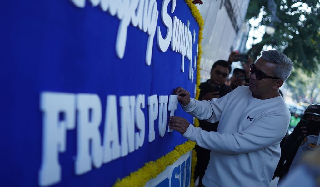 Lewat Karangan Bunga, Persib Bandung Perkenalkan Bek Timnas Irak sebagai Pemain Anyar