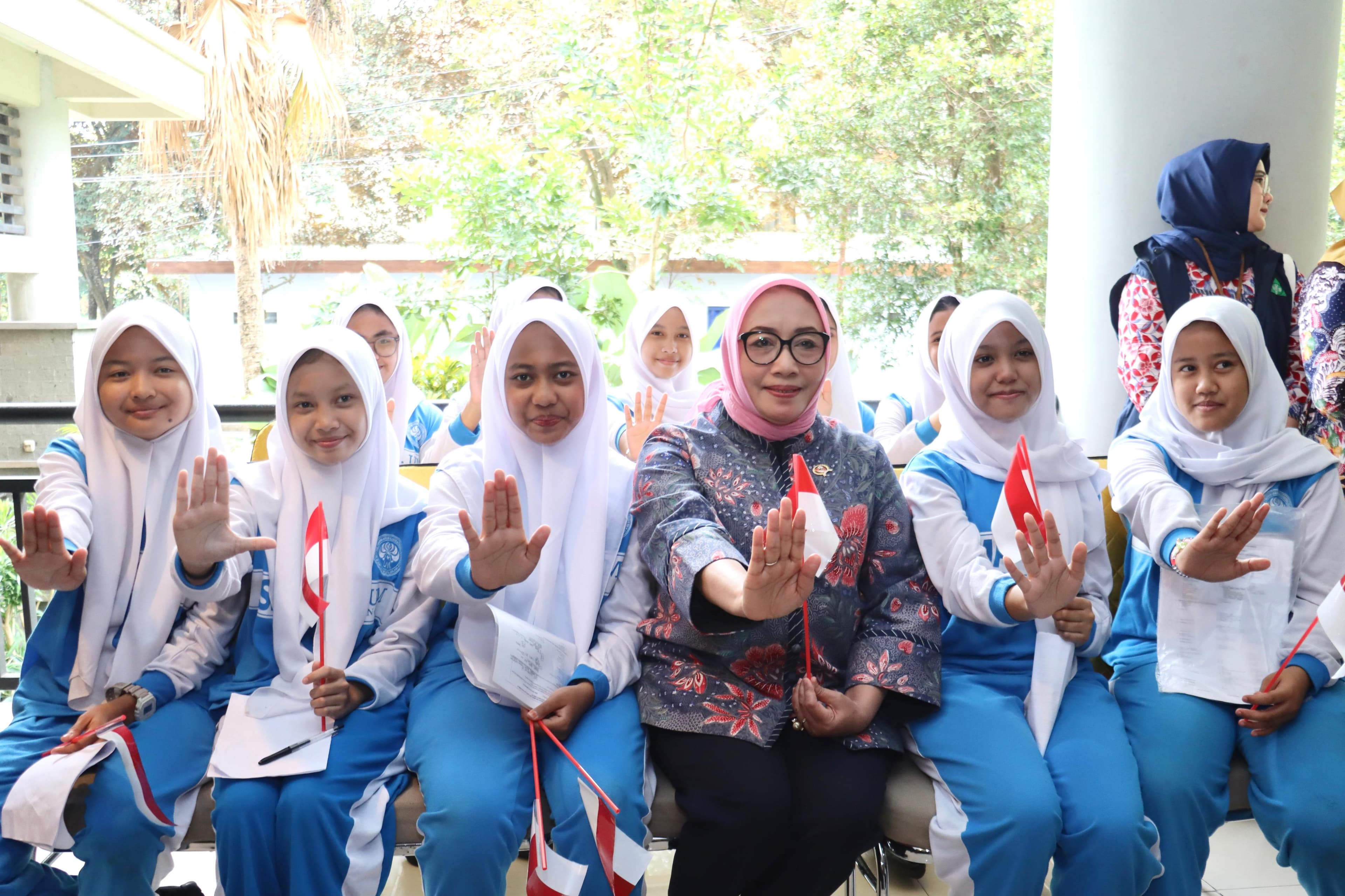 Menteri PPPA Ingatkan Pentingnya Ekosistem Digital yang Aman dan Mendidik bagi Anak