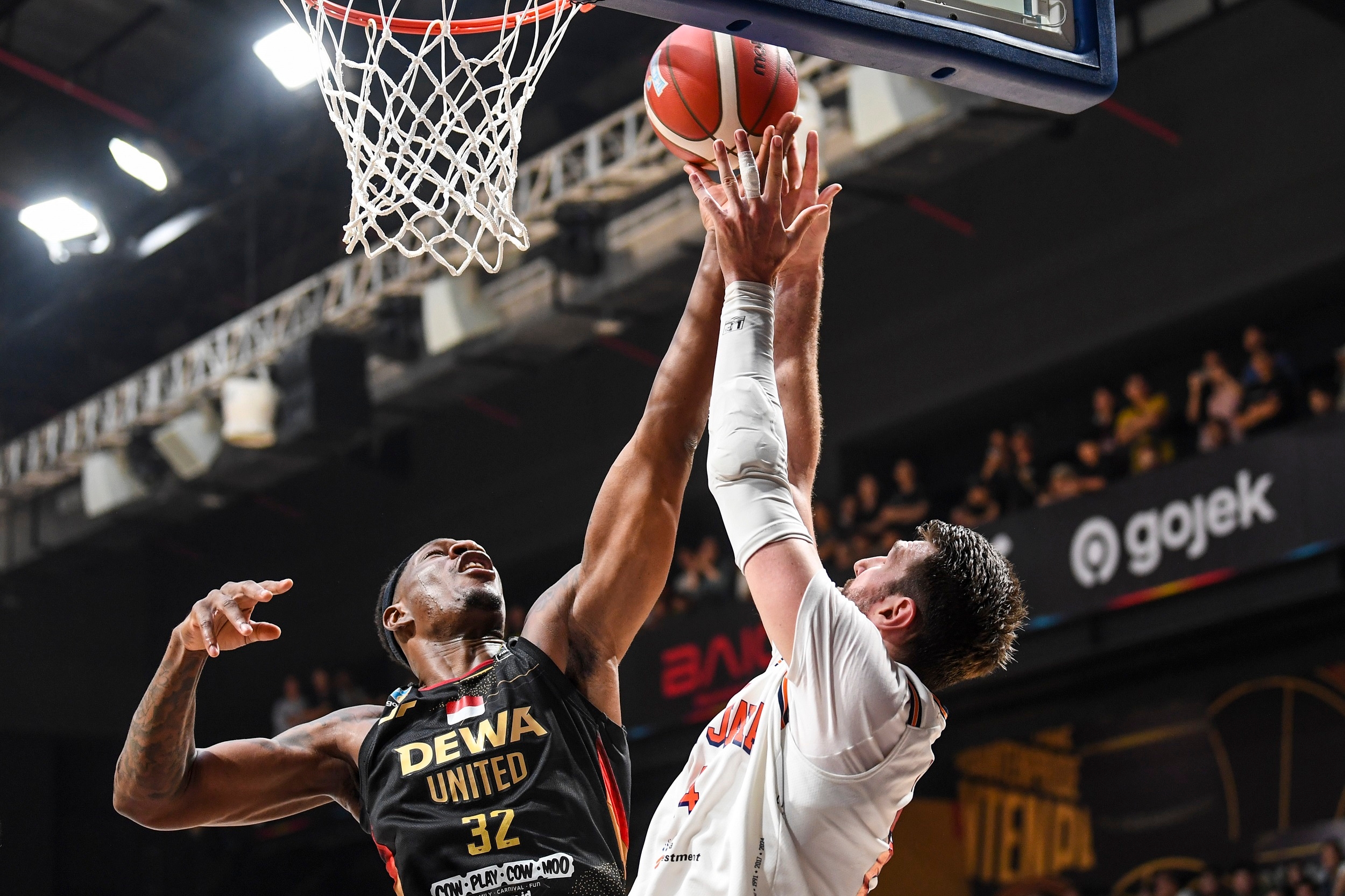 Final IBL 2025: Dewa United Takluk di Game Pertama, Pelita Jaya Tampil Superior