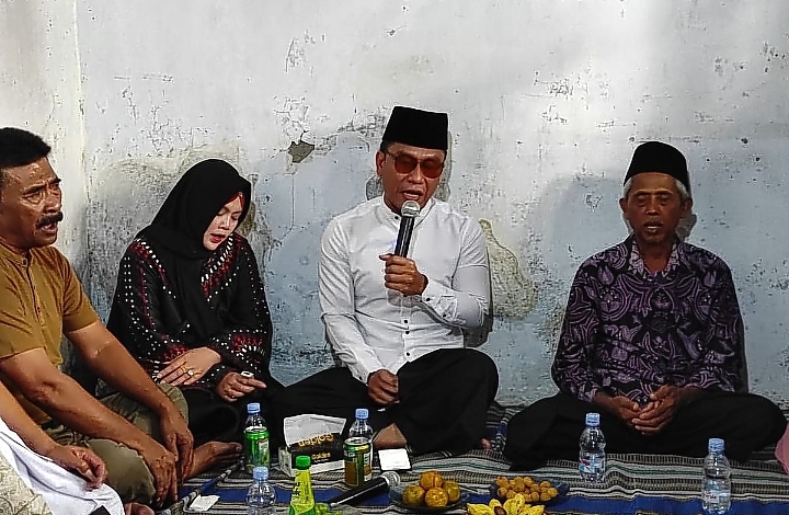 Gus Miftah Gantikan Uang Denda dan Hadiahkan Umrah untuk Guru Madin di Demak
