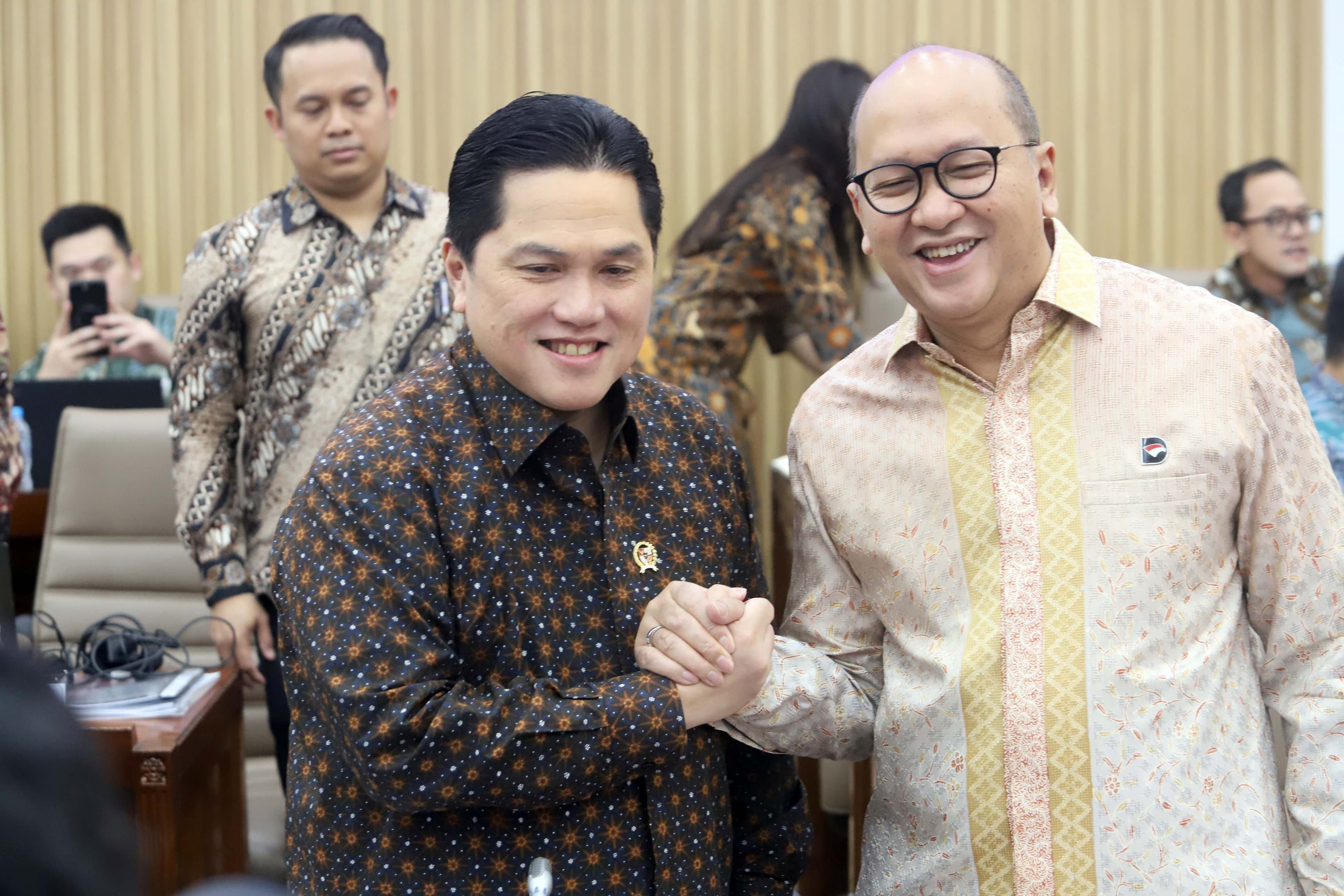 Isu Reshuffle: Erick Thohir Jadi Menpora, Rosan Roeslani Ambil Alih BUMN