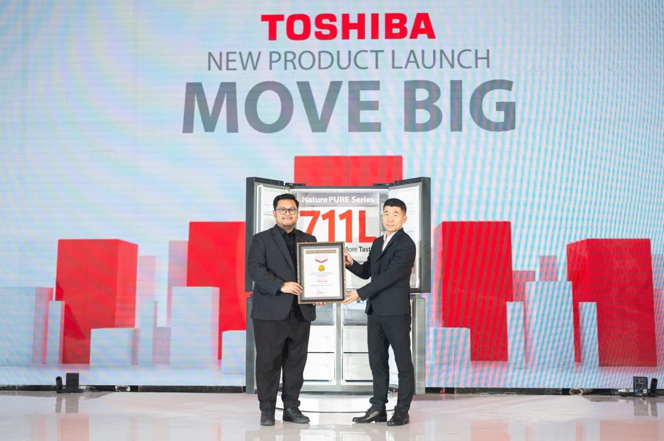 Miliki Kapasitas Terbesar di Indonesia, Kulkas Empat Pintu Terbaru Toshiba Catatkan Rekor MURI