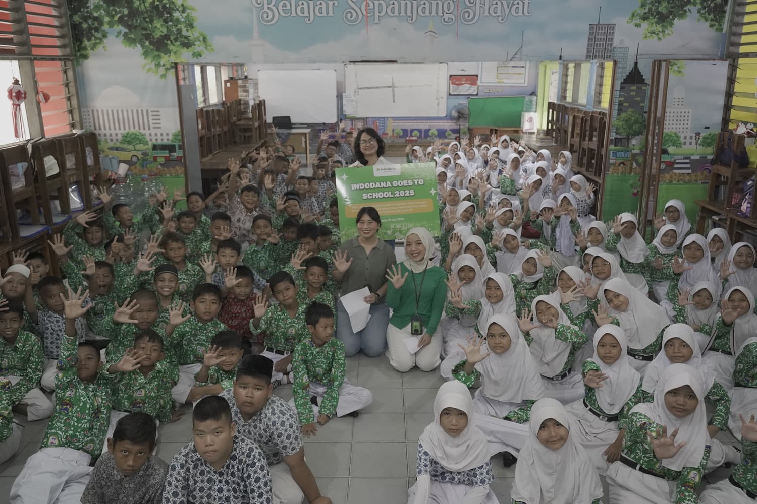 Indodana Finance Ajak Siswa SD Belajar Menabung Lewat Program 'Indodana Berbagi'