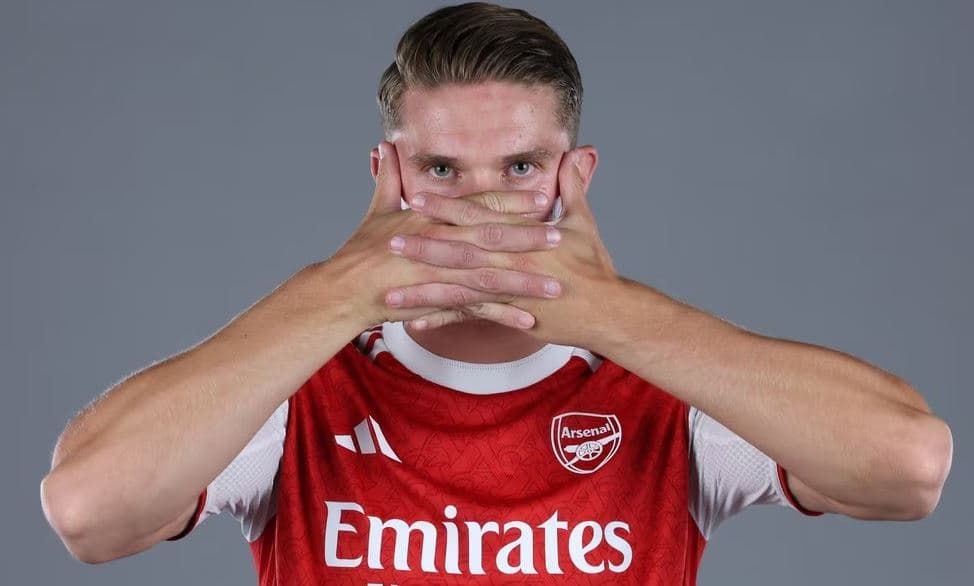Viktor Gyokeres Resmi Berseragam Arsenal, Gaya Selebrasinya Ikoniknya Masih Bikin Penasaran
