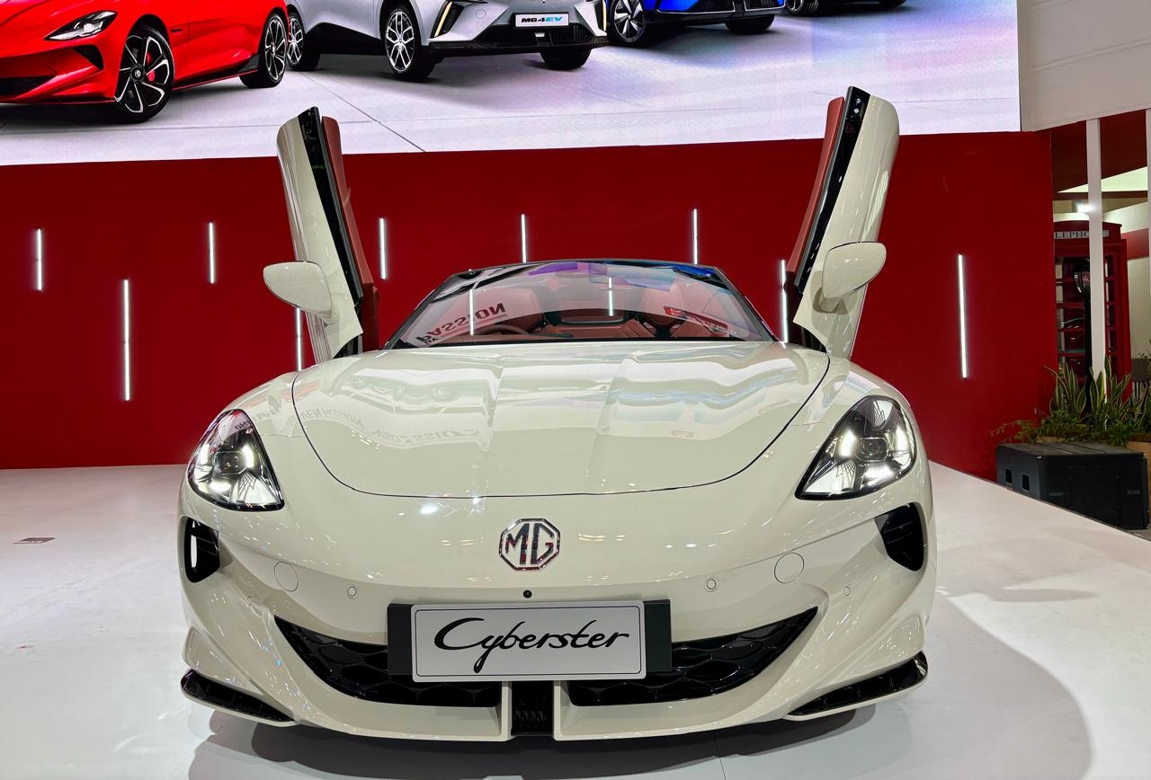 MG Luncurkan MG4 EV Max dan Warna Baru Cyberster di GIIAS 2025, Tawarkan Performa dan Efisiensi Lebih Baik
