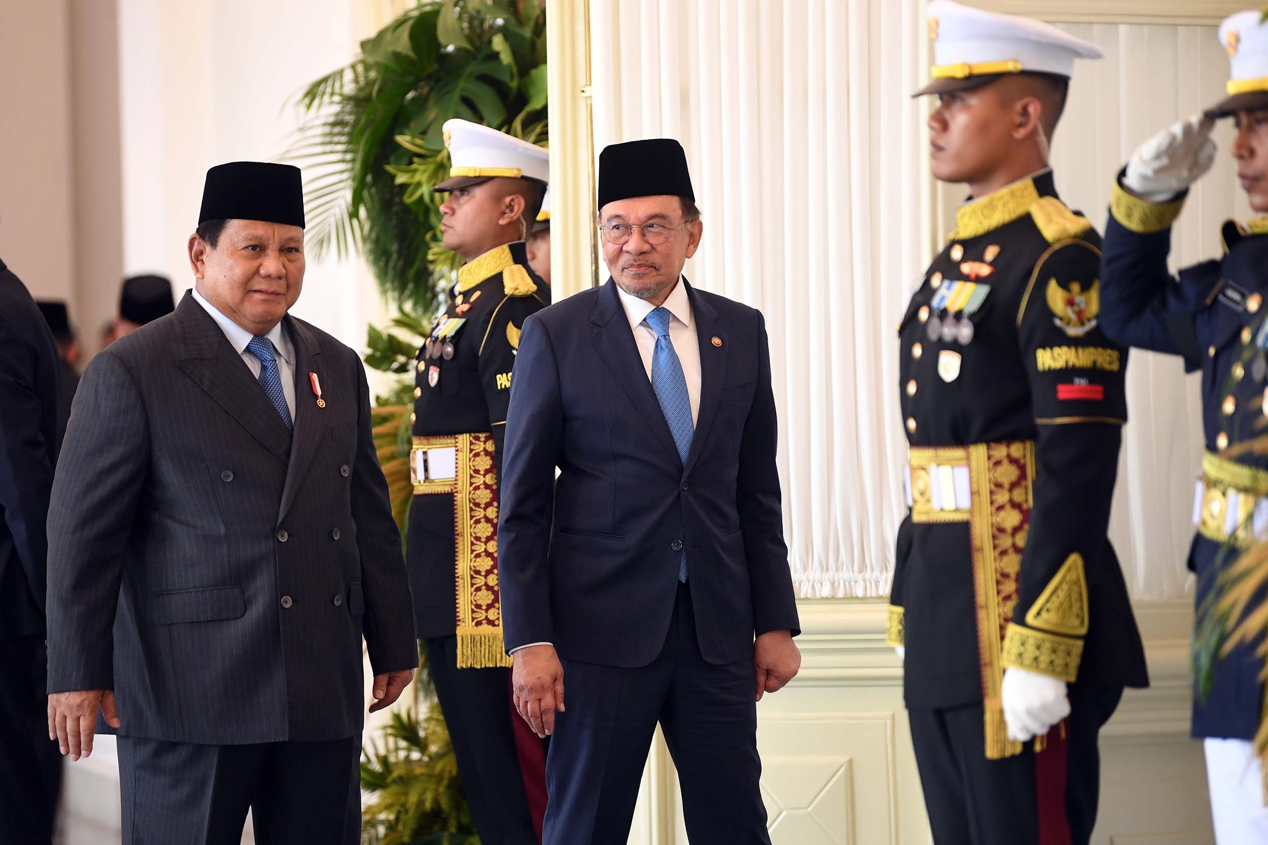 Prabowo dan PM Anwar Sepakat Permudah Akses Pendidikan Anak Pekerja Migran di Malaysia