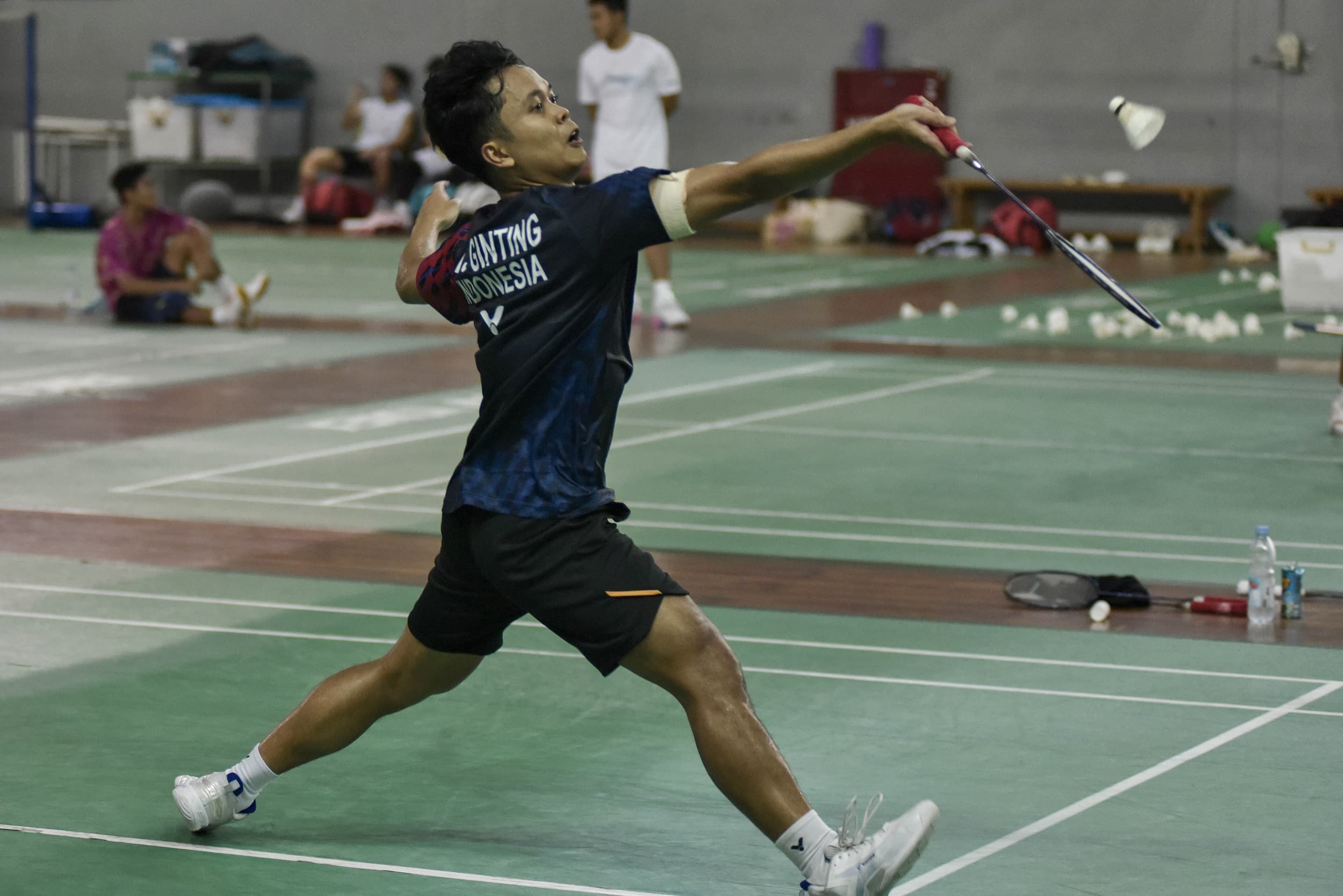 Kejuaraan Dunia Bulutangkis: Jajal Arena Laga, Anthony Ginting Halau Kenangan Olimpiade Paris
