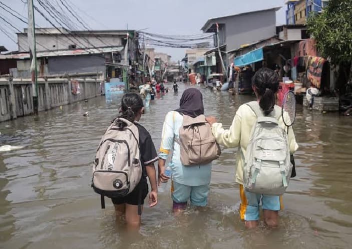 Kemenko PMK Siapkan Peta Jalan Buat Antisipasi Banjir di Jabodetabekpunjur