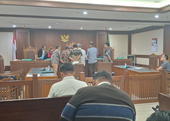 Tipu Ratusan Orang, Hakim PN Jakpus Diminta Miskinkan Direktur PT Thipone Mobile Indonesia Hengky Setiawan