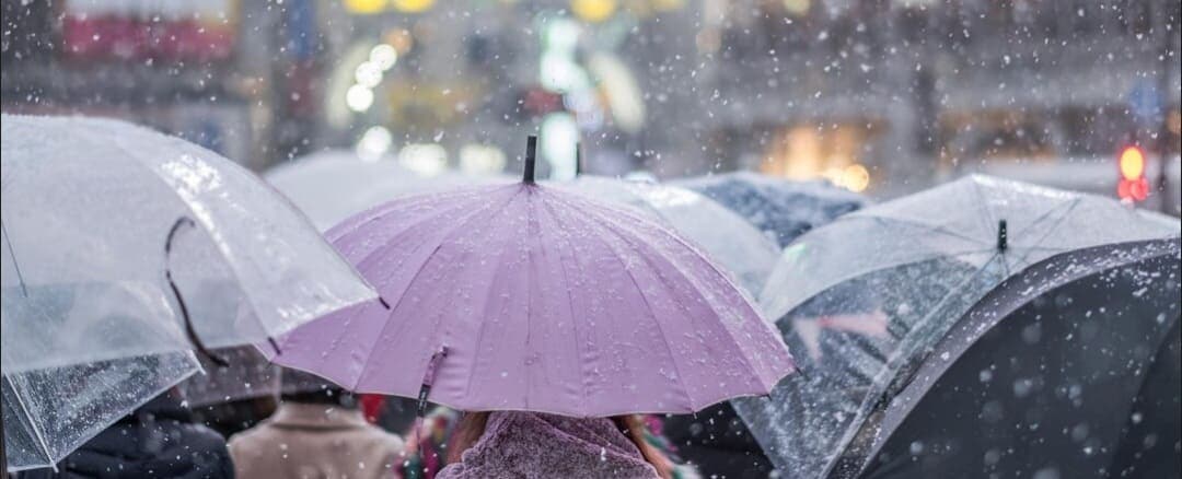 Sampai Kapan Hujan Saat Kemarau? Ini Prediksi BMKG